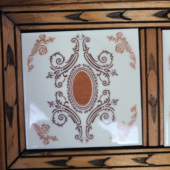 [Vintage] Hand painted Mexican pottery tile tray - Picture 2 of 5